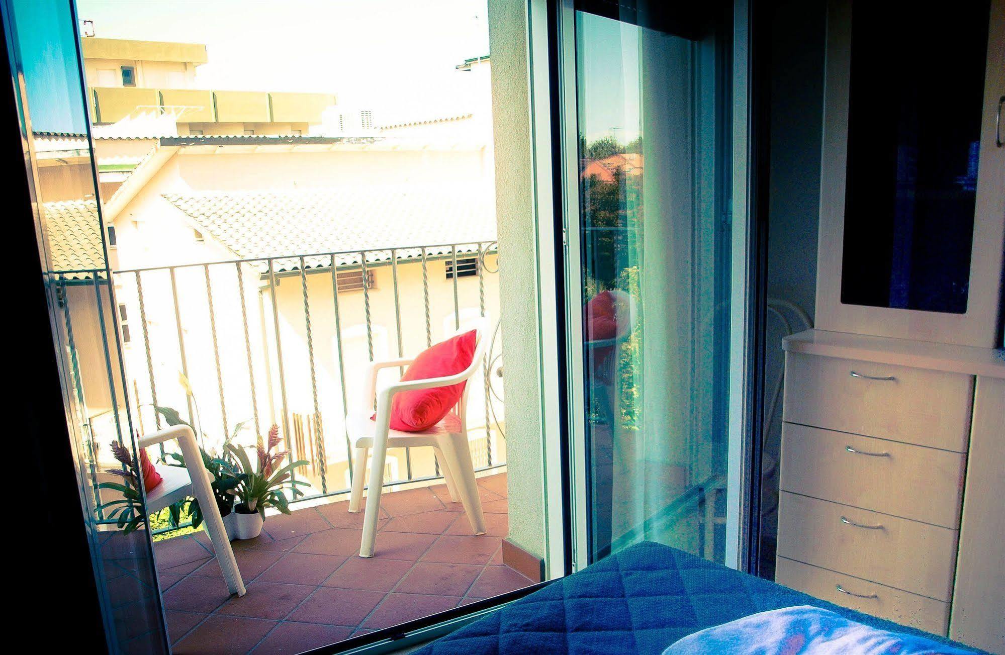 Residence Mediterraneo ริมินี ภายนอก รูปภาพ